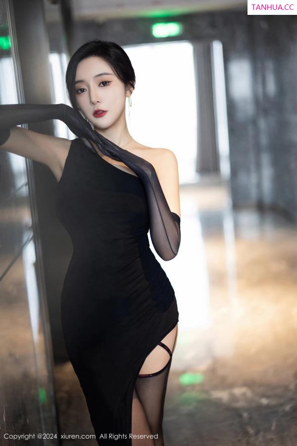 王馨瑶  [XiuRen]高清写真图 2024.03.07 No.8194 王馨瑶yanni 美腿黑丝第7张图片